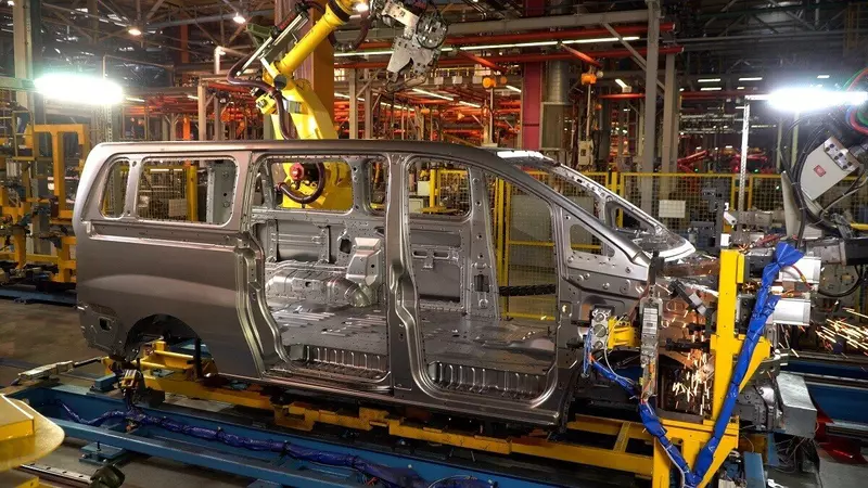 Read more about the article От листа металла до готовой машины: в Елабуге начали собирать Sollers SF1⁠⁠