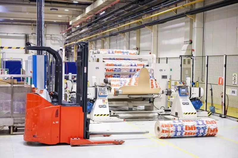 Read more about the article В Лобне открыли центр сборки оборудования для производителей напитков и молока